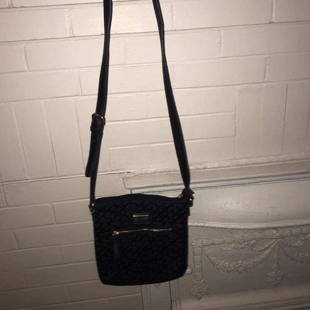 Tommy Hilfiger crossbody